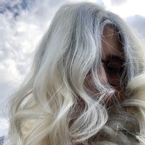 Meet your Posher, Luisa